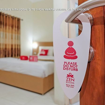 Zen Rooms Near Stasiun Kota Baru Malang Bagian luar foto